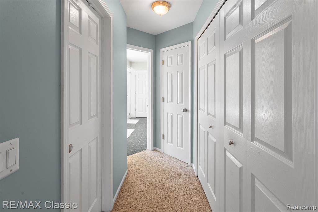 6904 GRANGER Drive, Troy, MI 48098 — Photo 33