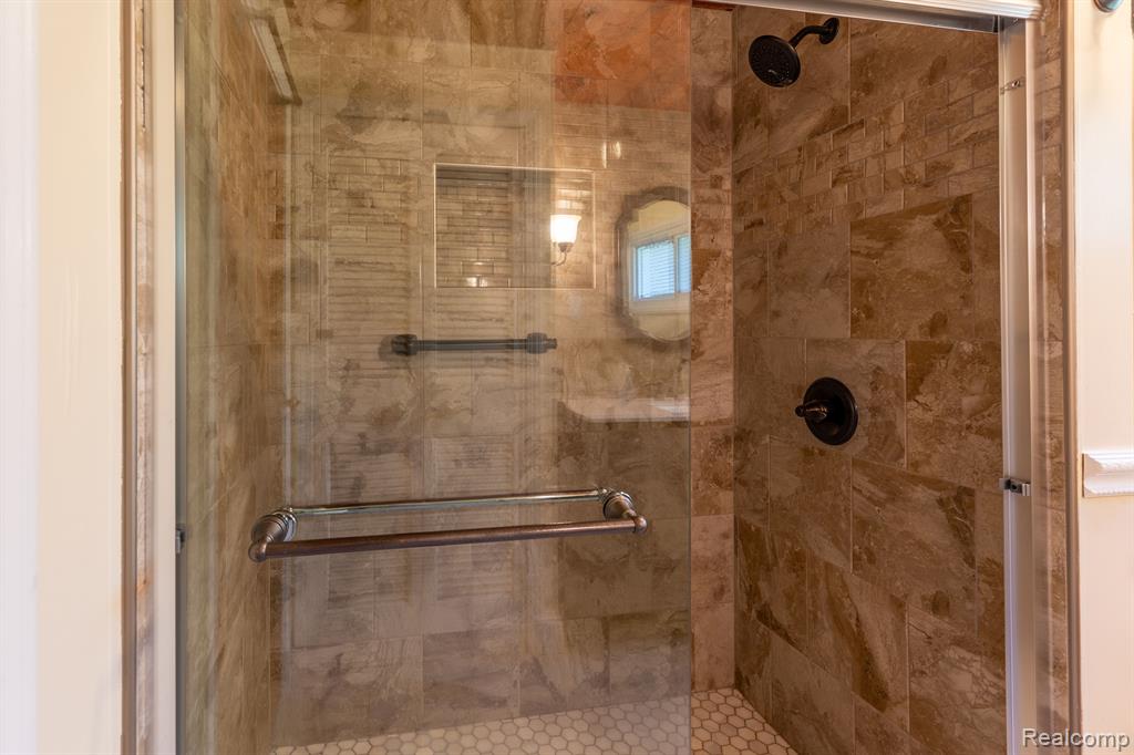 7950 ISLAND Boulevard, Grosse Ile, MI 48138 — Photo 19