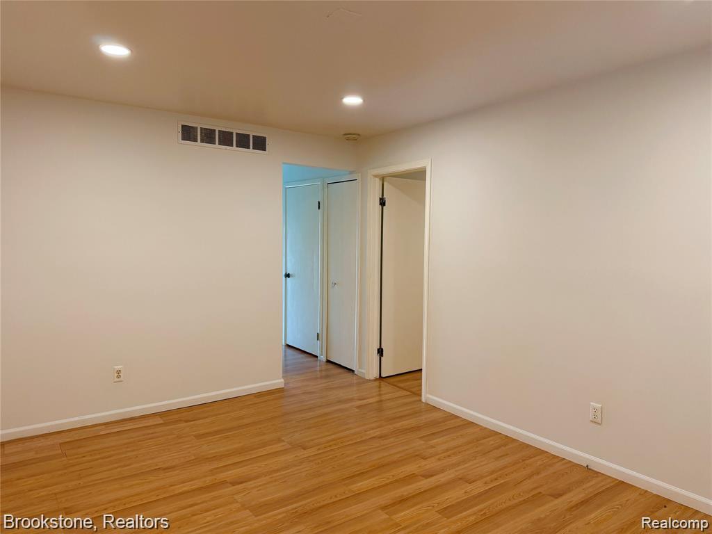 8401 18 Mile Road, Sterling Heights, MI 48313 — Photo 3