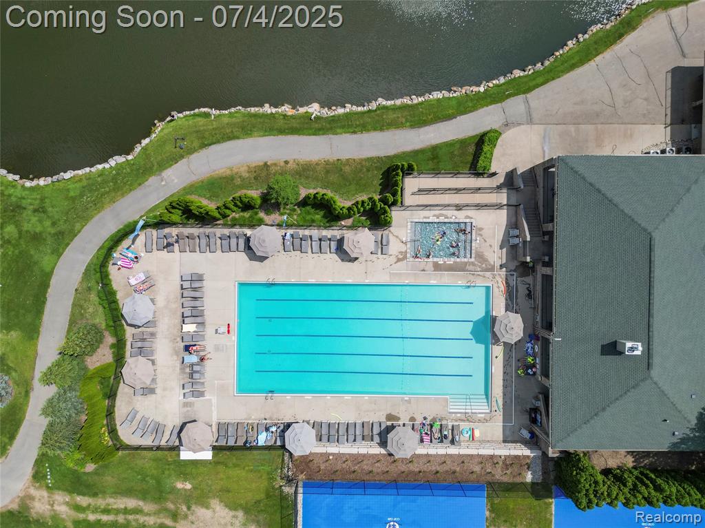 938 Brookwood Lane E, Rochester, MI 48309 — Photo 46
