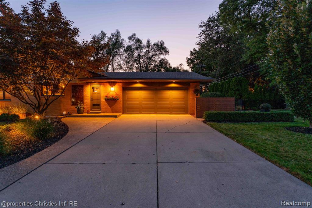19418 Warwick Street, Beverly Hills, MI 48025 — Photo 76