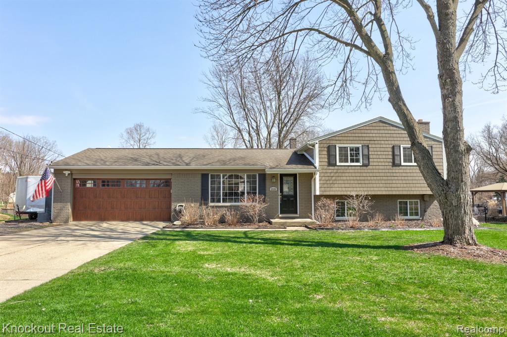 5936 Wellington Drive, Clarkston, MI — front exterior