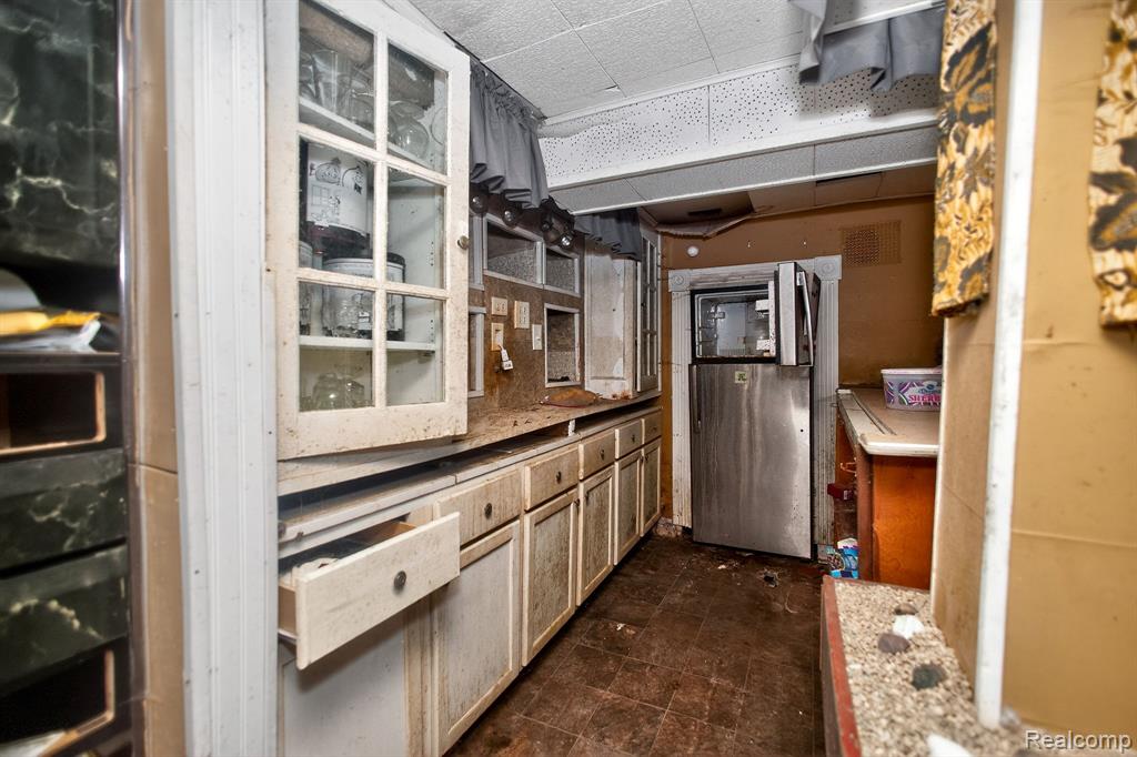 2437 Longfellow Street, Detroit, MI 48206 — Photo 41