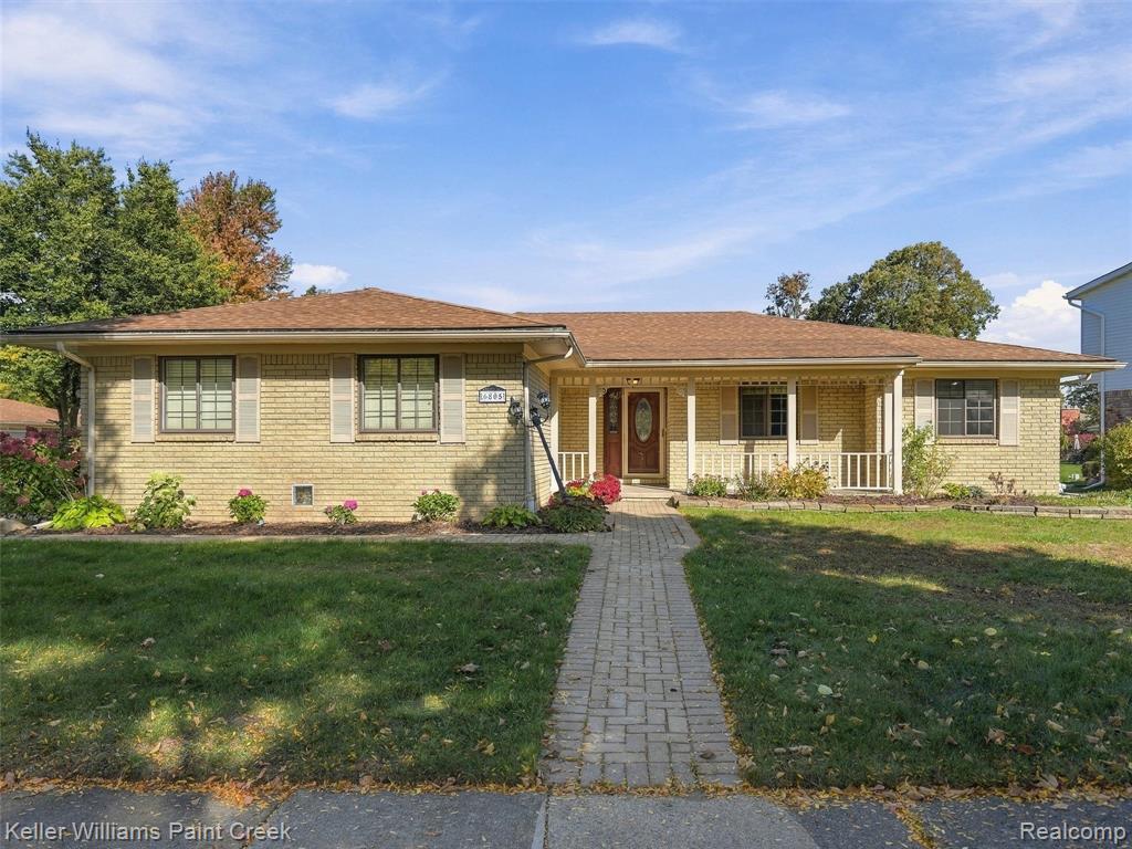6805 Emerald Shores Drive, Troy, MI 48085