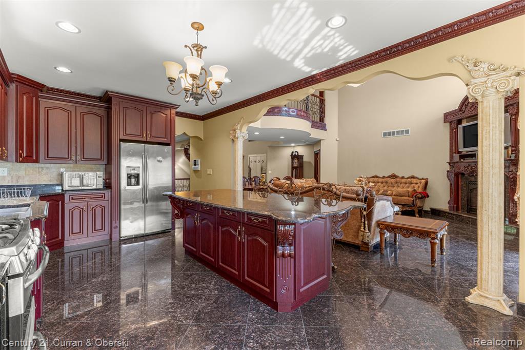 6318 Whitefield Street, Dearborn Heights, MI 48127 — Photo 12