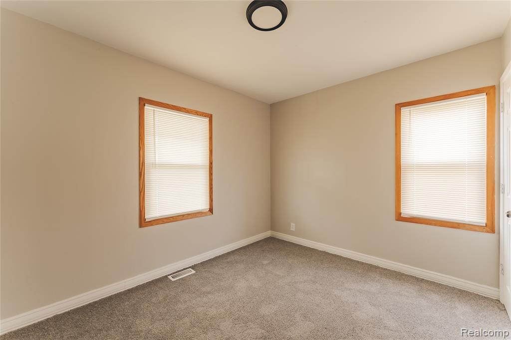 15765 Nicolai Avenue, Eastpointe, MI 48021 — Photo 16