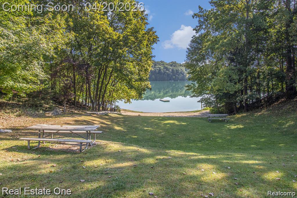 1355 Grebe Road, Highland, MI — Photo 32