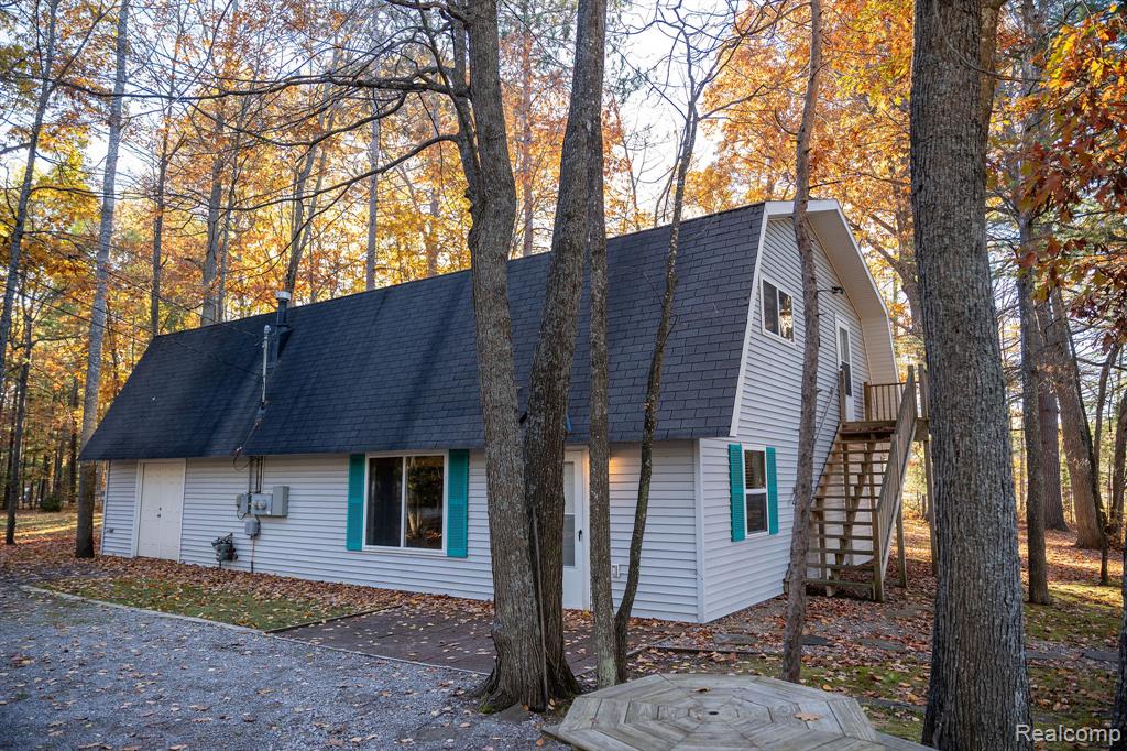 9887 W HIGGINS LAKE Drive, Roscommon, MI 48653 — Photo 7