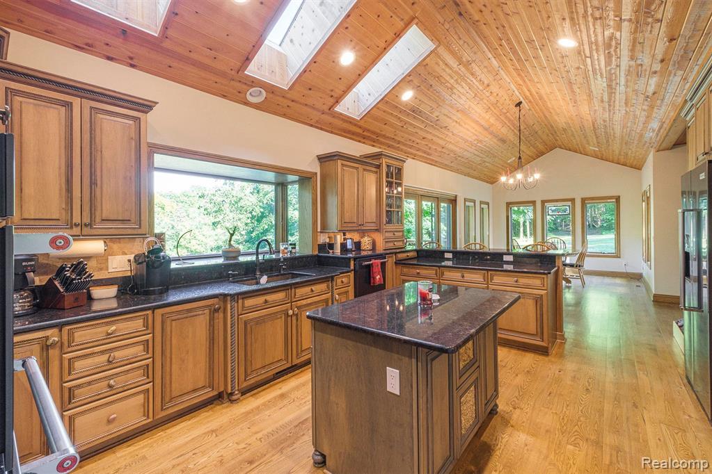 4693 Hegel Road, Goodrich Vlg, MI — Photo 8