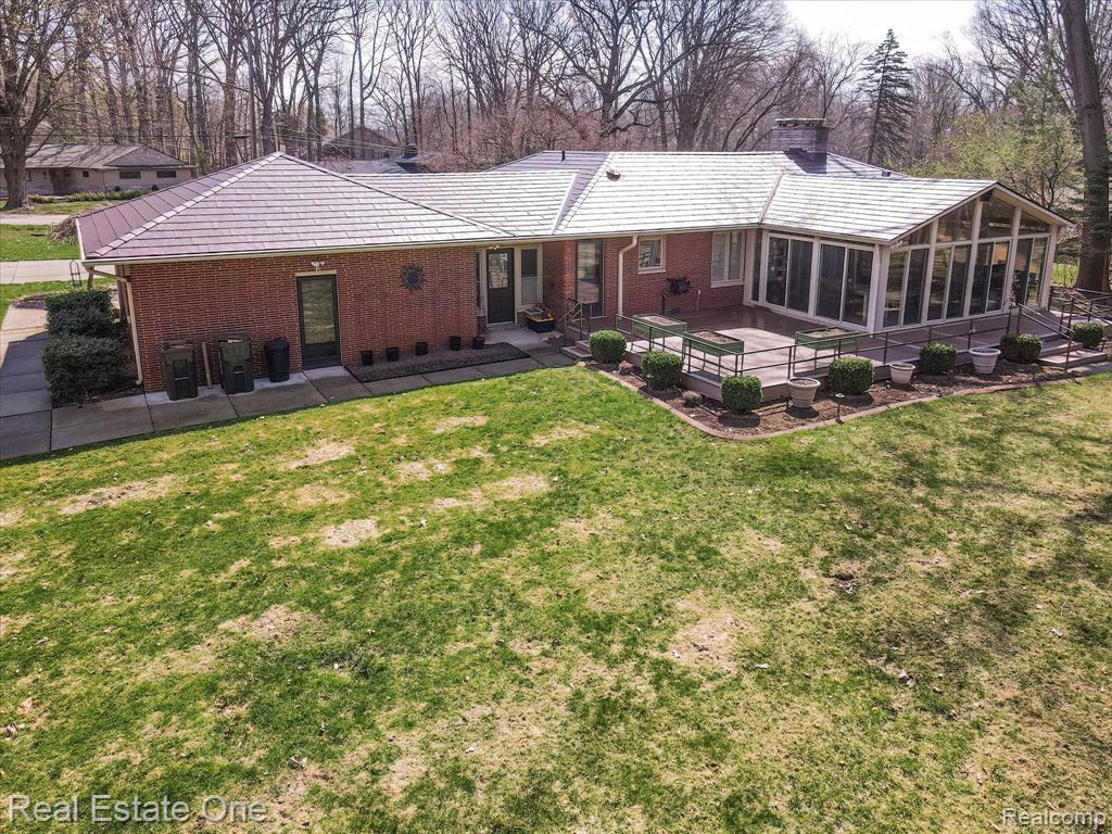 488 ORCHARDALE Drive, Rochester Hills, MI 48309 — Photo 17