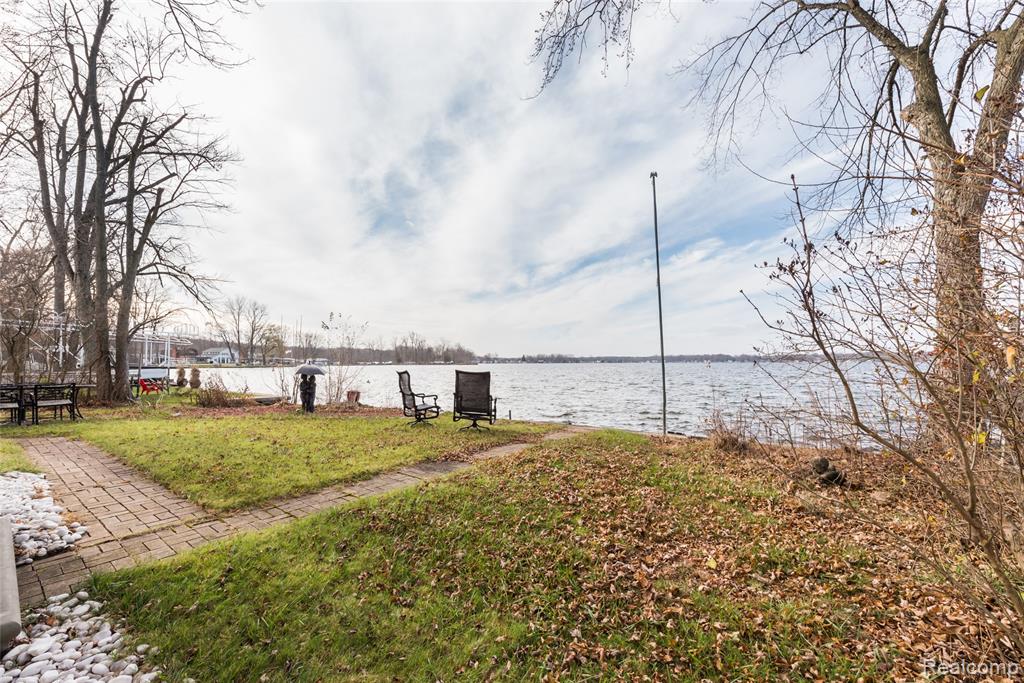 9109 McGregor Road, Pinckney, MI 48169 — Photo 14