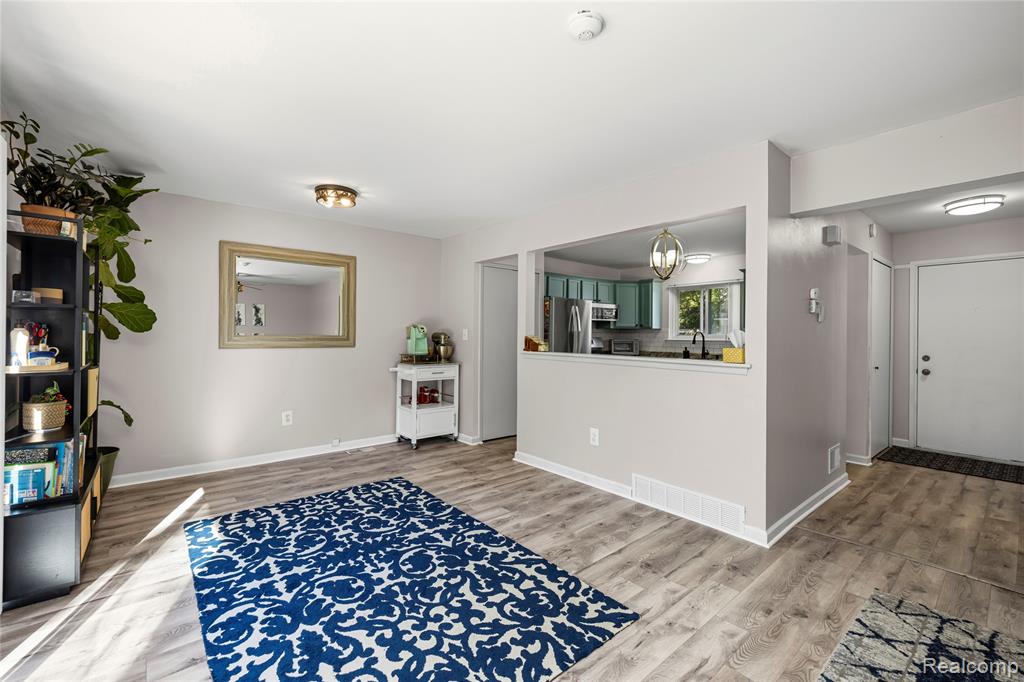 1945 W Franklin Drive, Canton, MI 48187 — Photo 17