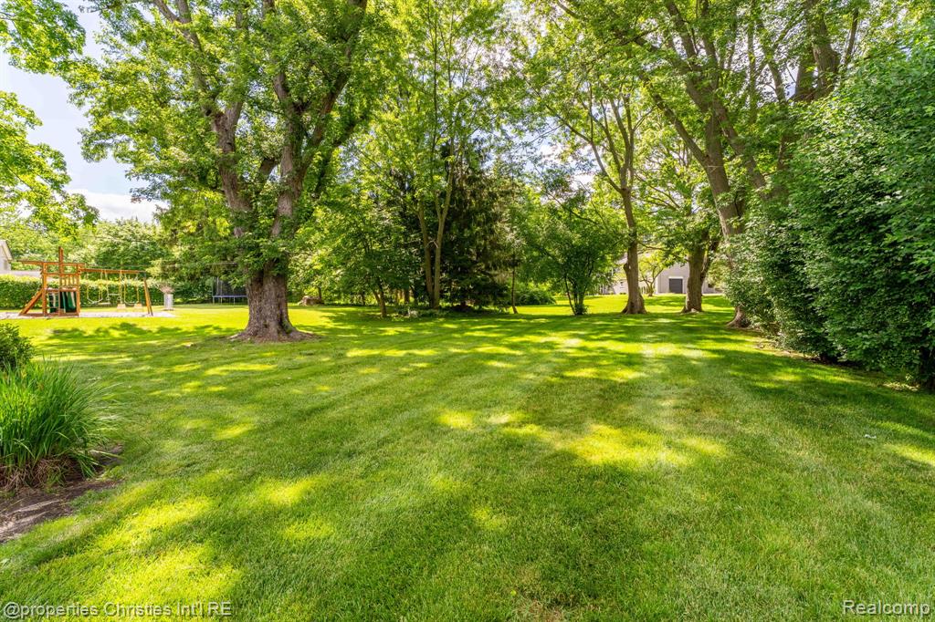 5600 Woodwind Drive, Bloomfield Hills, MI 48301 — Photo 34