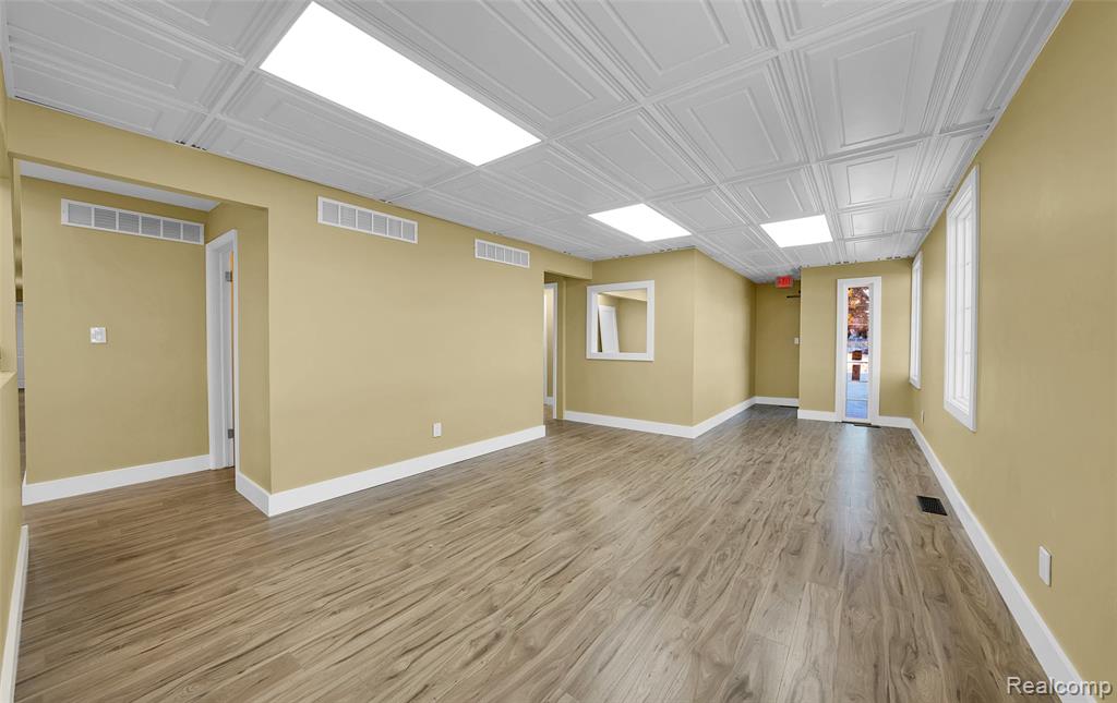 1095 W Huron Street, Waterford, MI 48328 — Photo 4