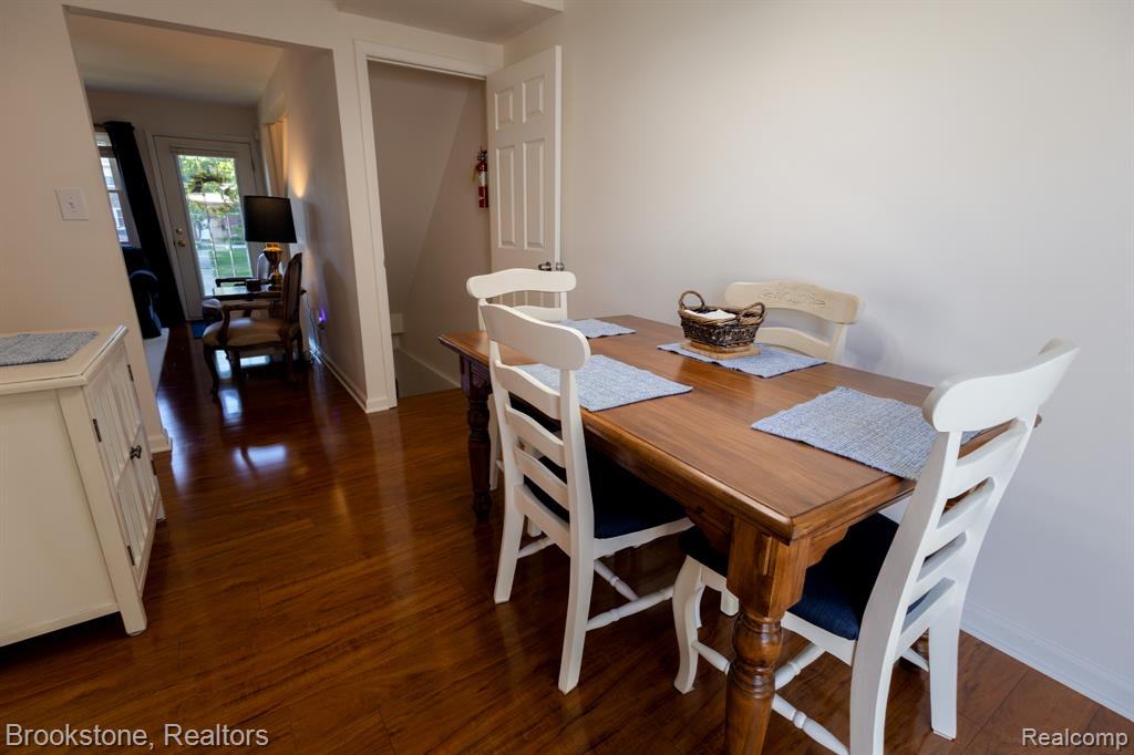 45745 Kensington, Utica, MI 48317 — Photo 12