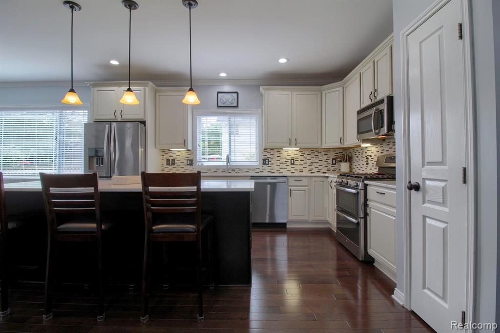 518 PARKDALE AVE, Rochester, MI 48307 — Photo 9