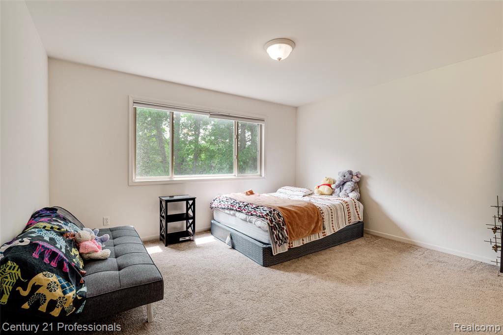 5958 Lochmore Drive, Commerce Twp, MI 48382 — Photo 47