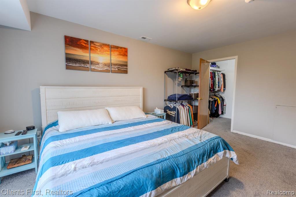 41512 Bedford Drive, Canton, MI 48187 — Photo 16
