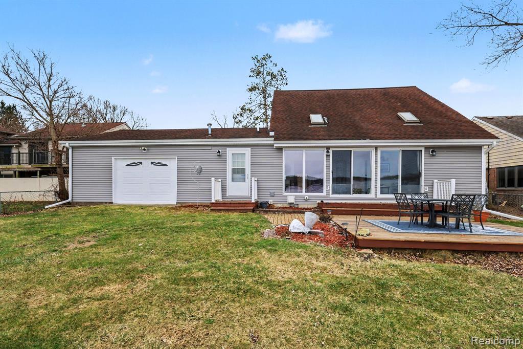 5225 Pine Drive, Jackson, MI 49201 — Photo 25