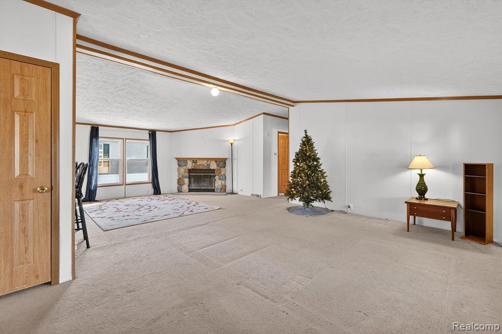 3612 Hawthorne St, Clarkston, MI 48348 — Photo 3
