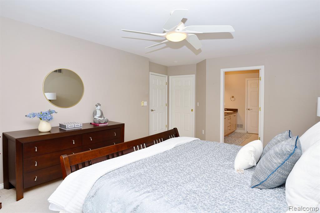 4297 SPRINGBROOK Drive, Sterling Heights, MI 48314 — Photo 28