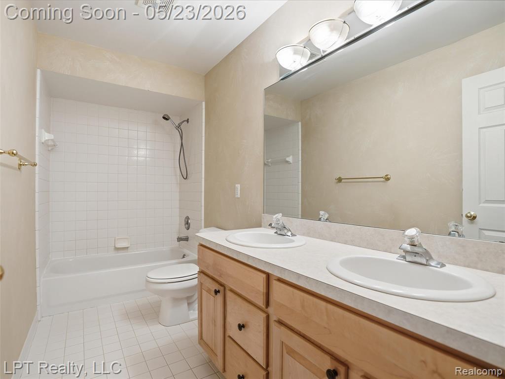 860 Troon, Highland, MI — Photo 31