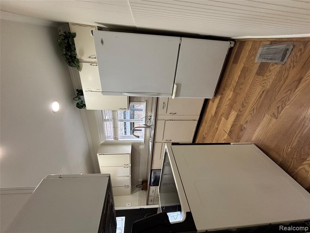 15130 Roach Drive, Linden, MI 48451 — Photo 16