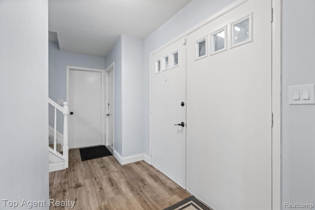 4238 GLOUCESTER Drive, Sterling Heights, MI 48310 — Photo 15