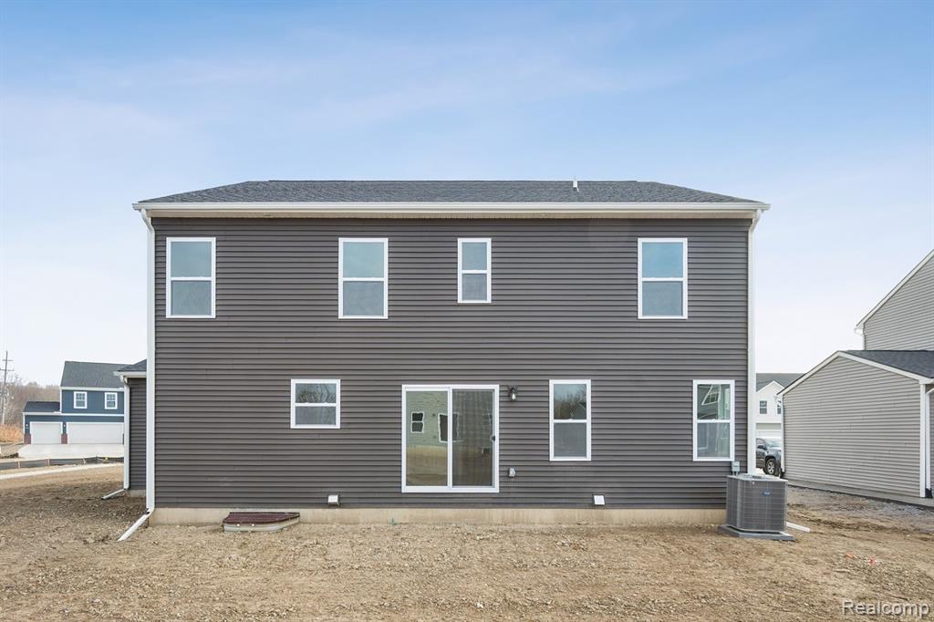 54823 Heron Circle, New Baltimore, MI 48047 — Photo 35