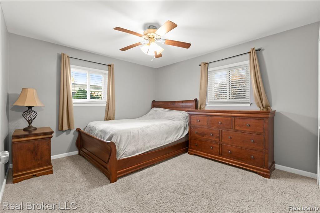 52048 Brentwood Drive, Shelby Twp, MI 48316 — Photo 27