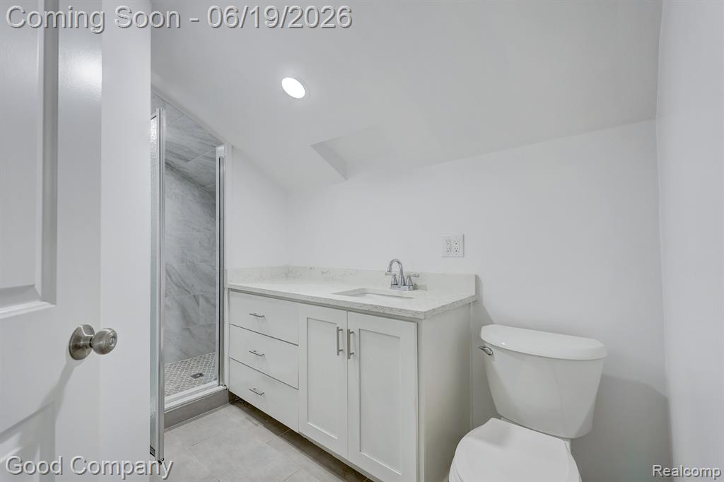 335 W Lincoln Avenue, Madison Heights, MI 48071 — Photo 23