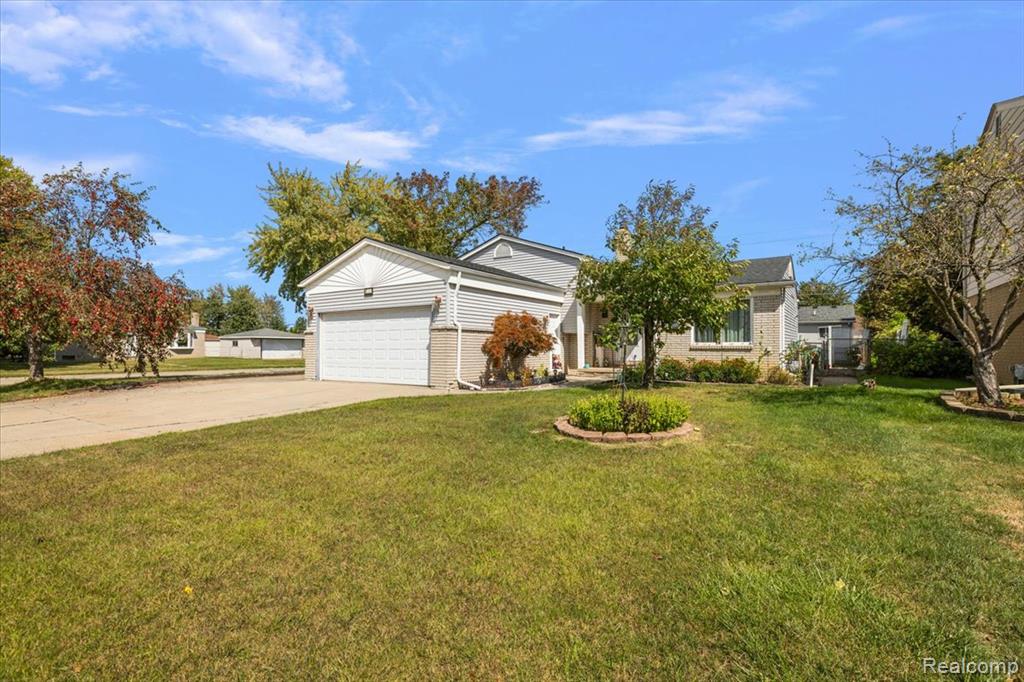 40058 Fraser Drive, Sterling Heights, MI 48310 — Photo 3