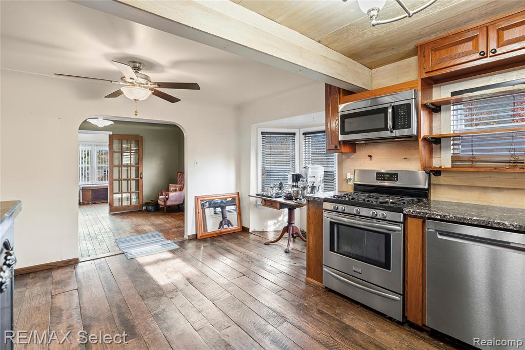 6571 River Road, Flushing, MI 48433 — Photo 5