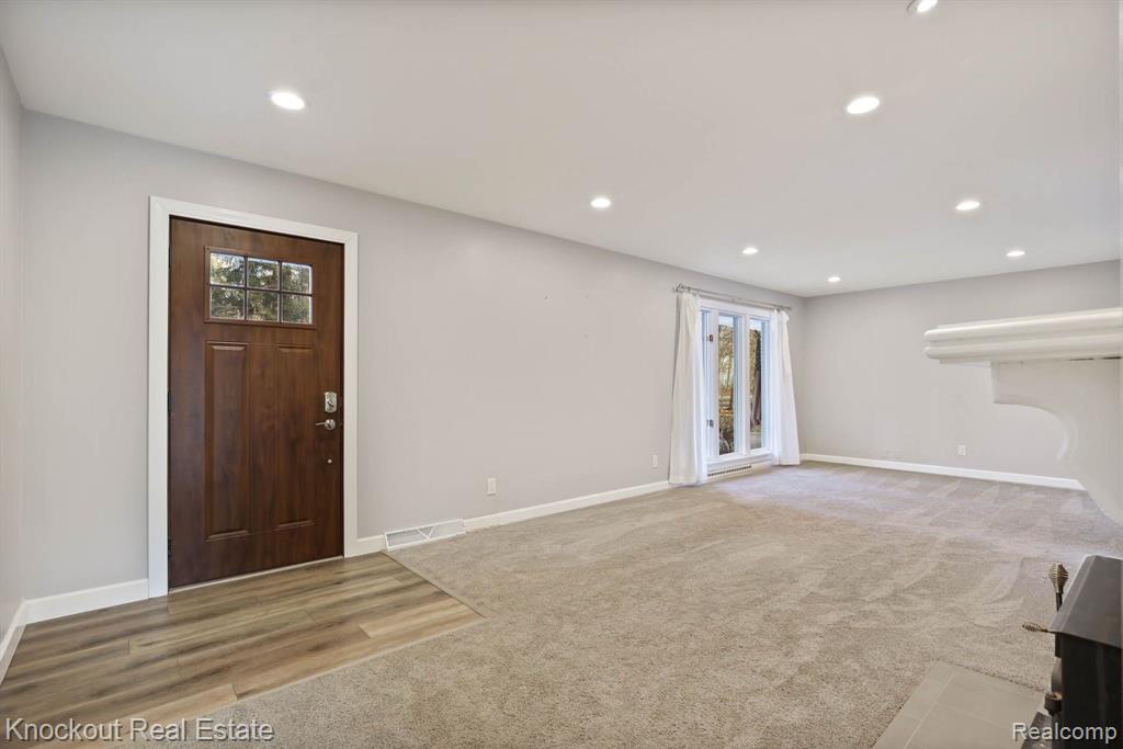 9120 S RONRICK Place, Frankenmuth, MI 48734 — Photo 7