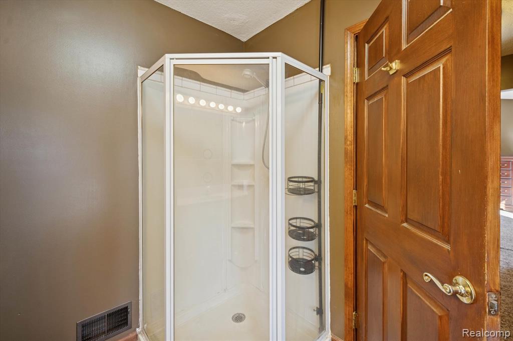 4842 Preston Road, Howell, MI 48855 — Photo 25