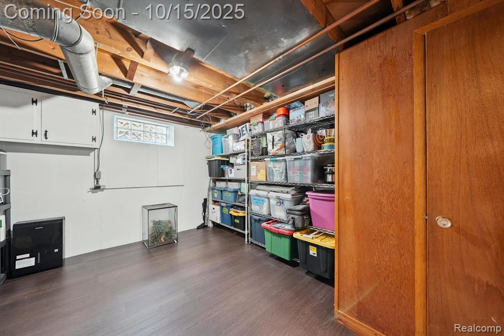 9931 E Clements Circle, Livonia, MI 48150 — Photo 33