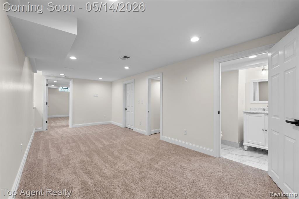 6739 White Pine Court, Bloomfield Hills, MI 48301 — Photo 35