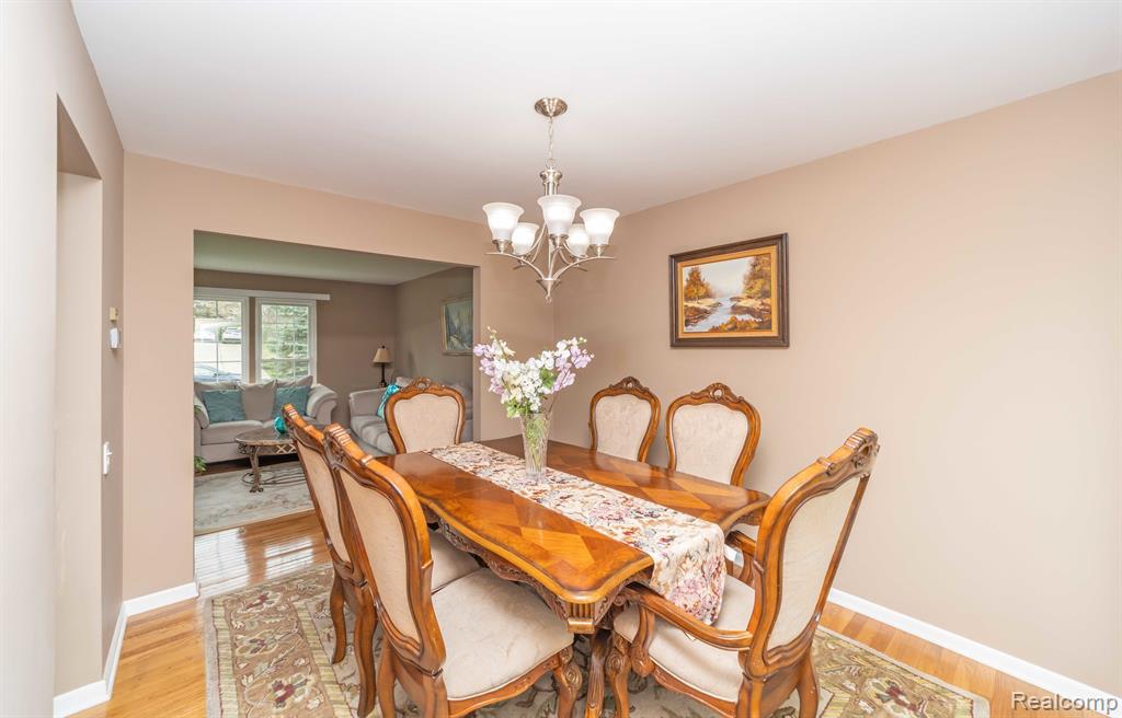 5628 WARRENSHIRE Drive, West Bloomfield, MI — Photo 26
