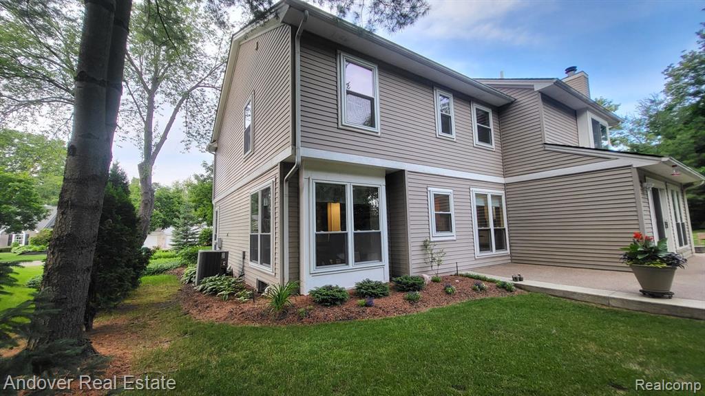 5966 FOREST GROVE, Clarkston, MI — Photo 4