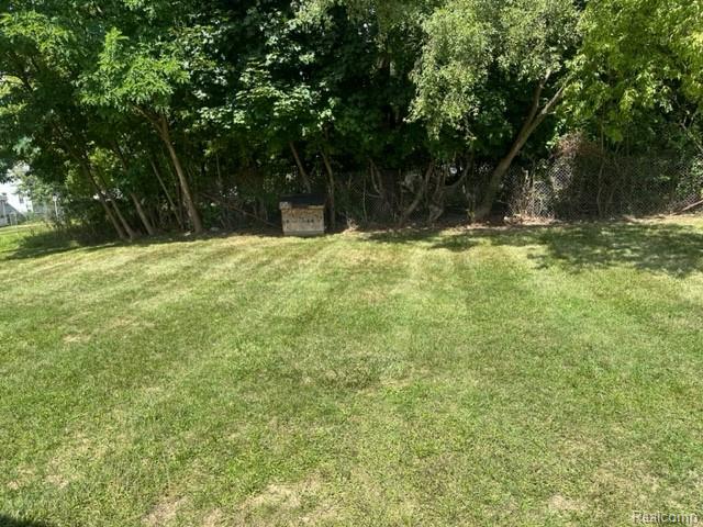 609 Lippincott Boulevard, Flint, MI 48503 — Photo 8