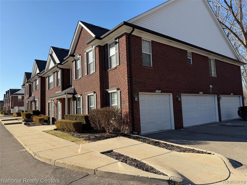 8455 Williamstown Drive, Shelby Twp, MI 48316 — Photo 19