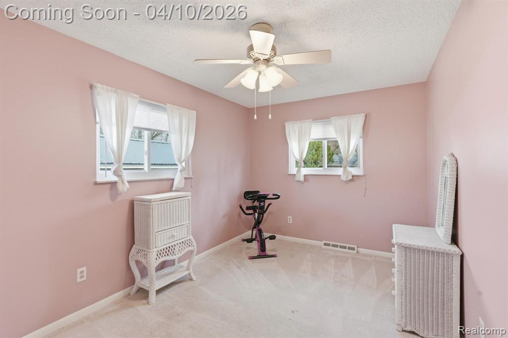 7039 Lapham, Waterford, MI 48329 — Photo 12