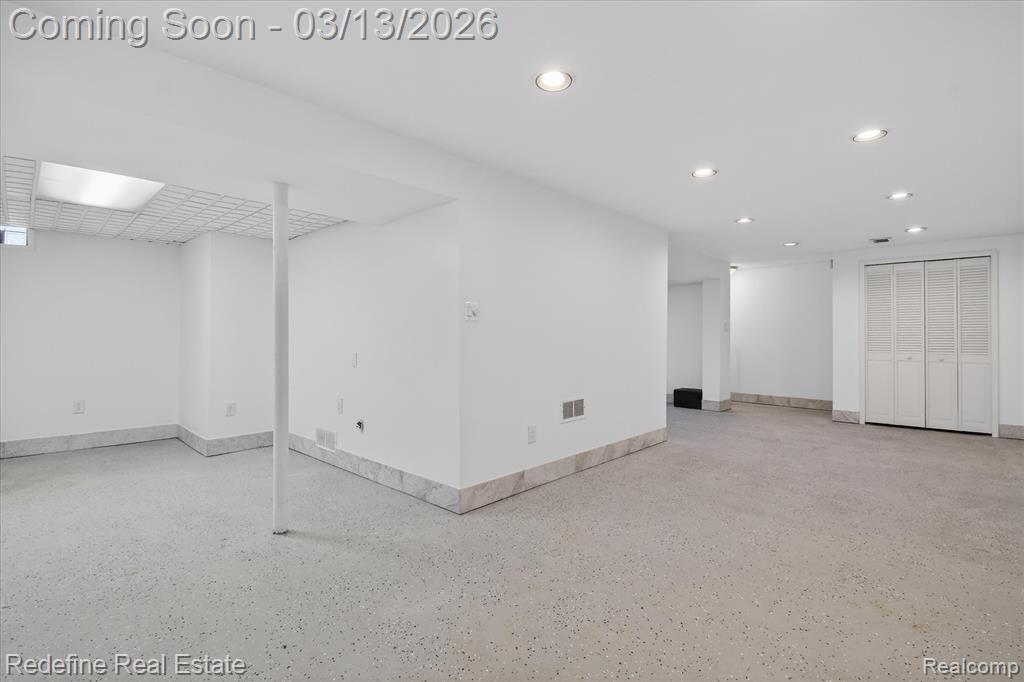 2236 Mentone Street, Wolverine Lake, MI 48390 — Photo 19