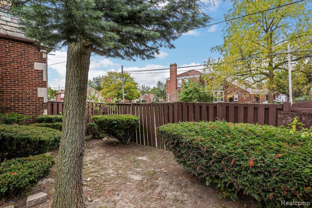 8691 E OUTER Drive, Detroit, MI 48213 — Photo 40