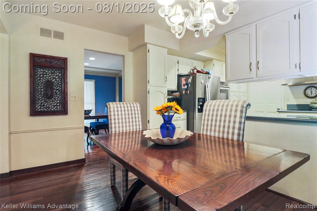 5349 Greenbriar Drive, West Bloomfield, MI 48323 — Photo 14