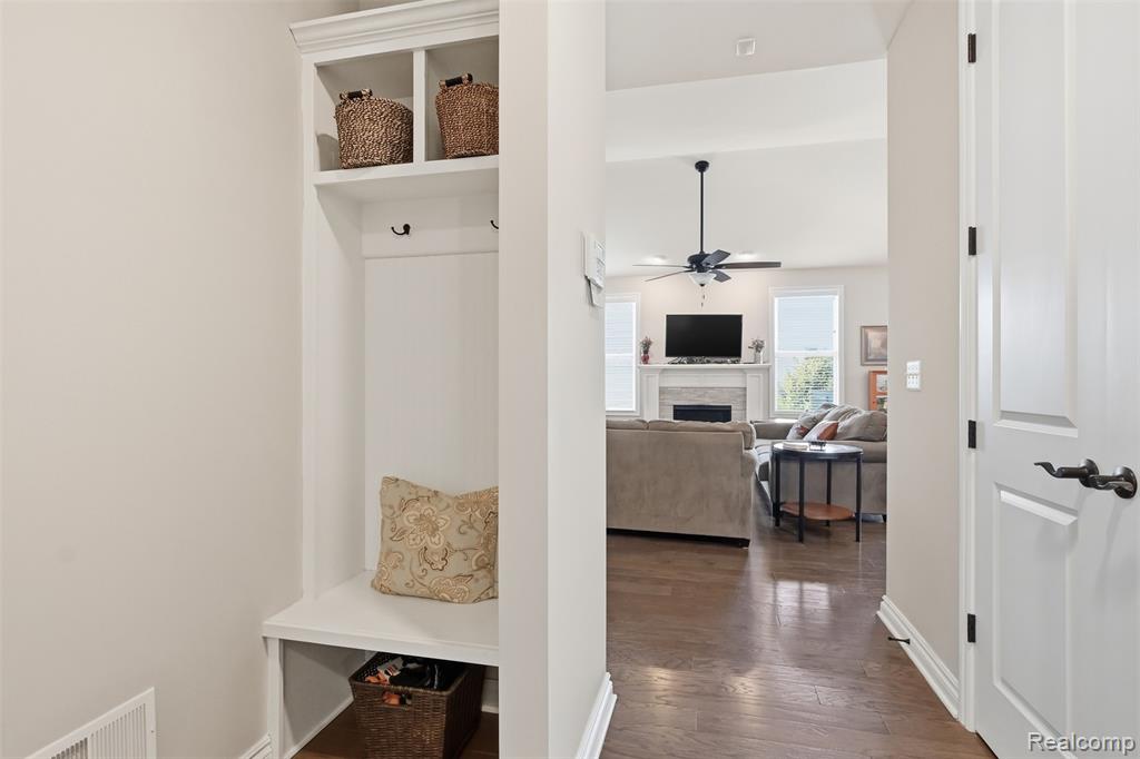 30879 Asbury Hill Court, New Hudson, MI 48165 — Photo 16