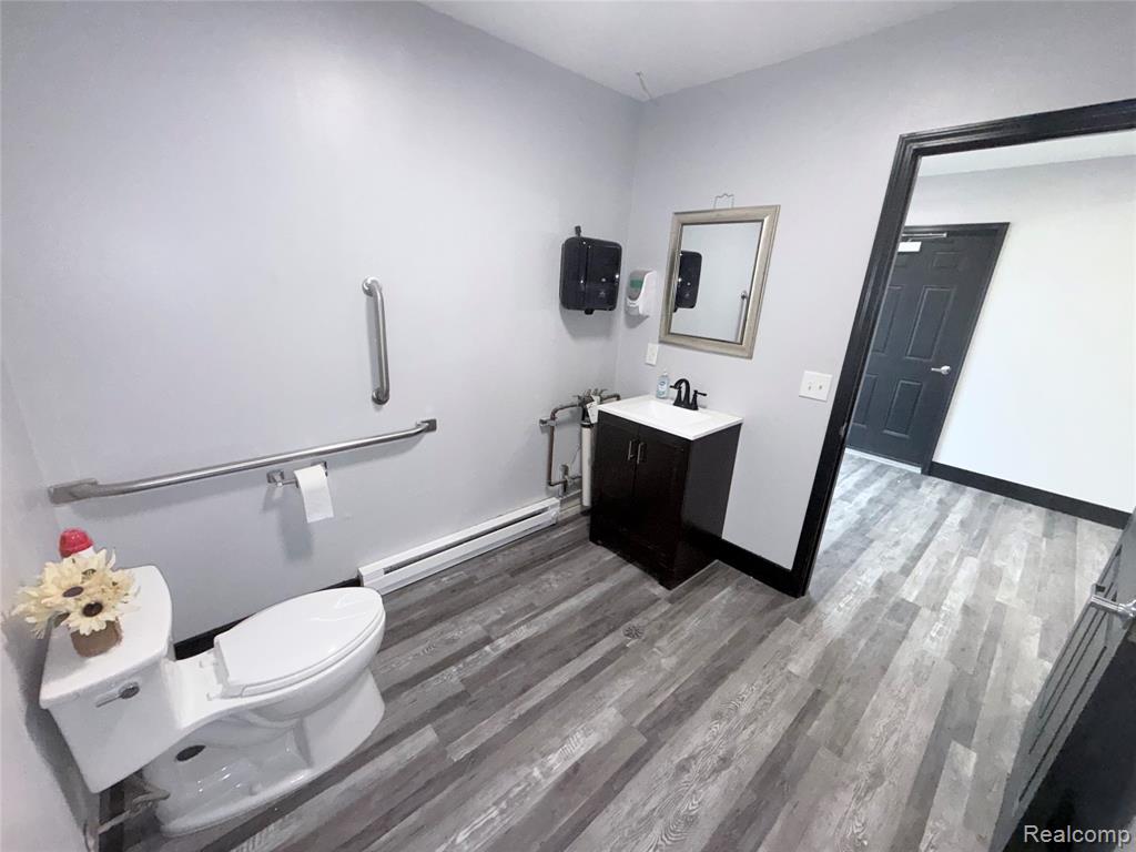 4445 22 Mile Rd, Unit C, Shelby Twp, MI 48316 — Photo 3