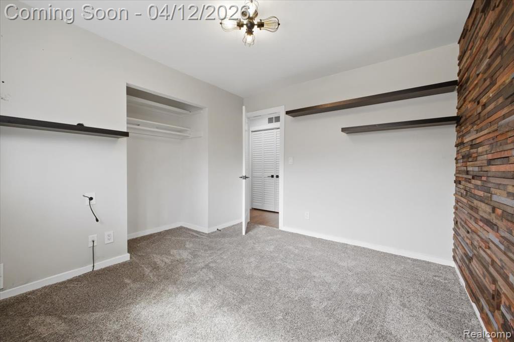 2455 Ivanhoe Drive, West Bloomfield, MI 48324 — Photo 26