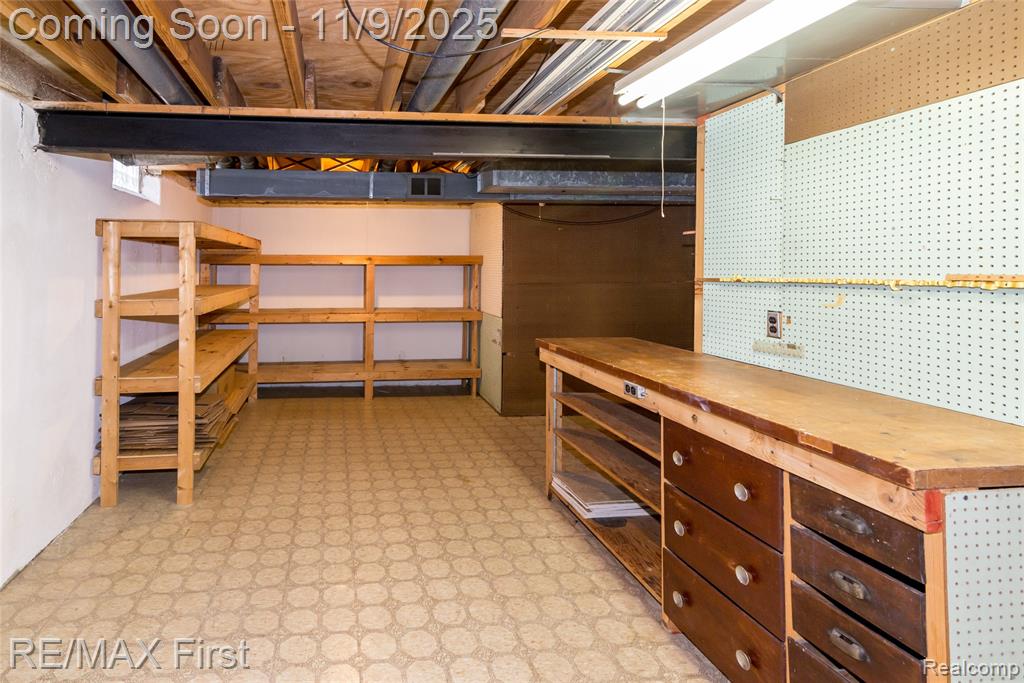 4909 Coventry Street, 287, Royal Oak, MI 48073 — Photo 35