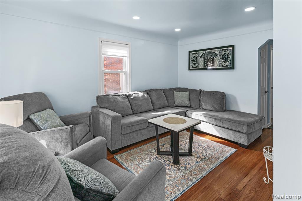 9644 NIVER Avenue, Allen Park, MI 48101 — Photo 5